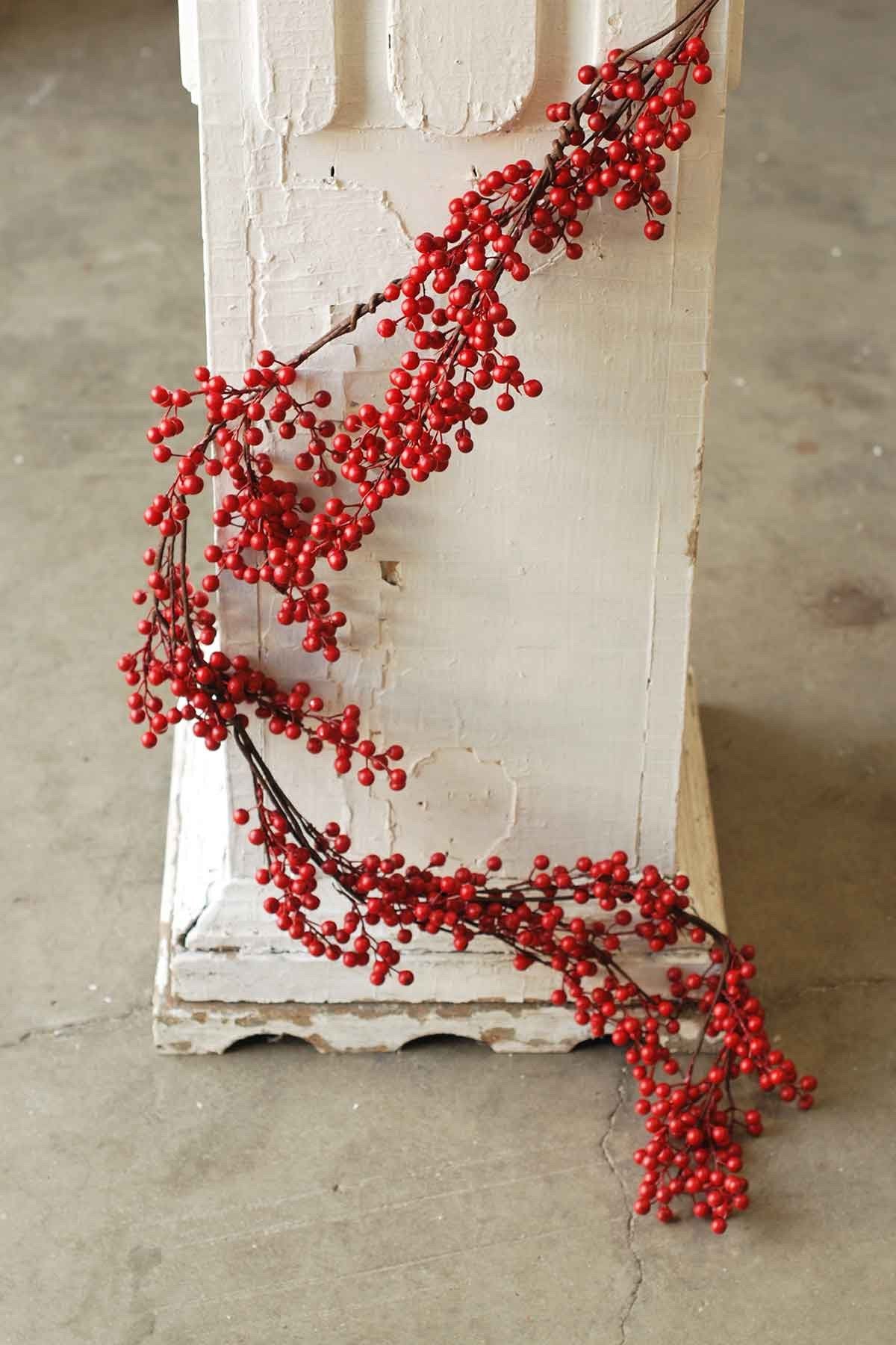 Weatherproof Berry Garland